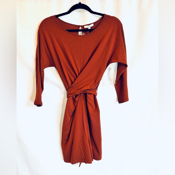 NEW! 🌟 JOIE | Mirri Wrap Romper - Picture 2 of 5